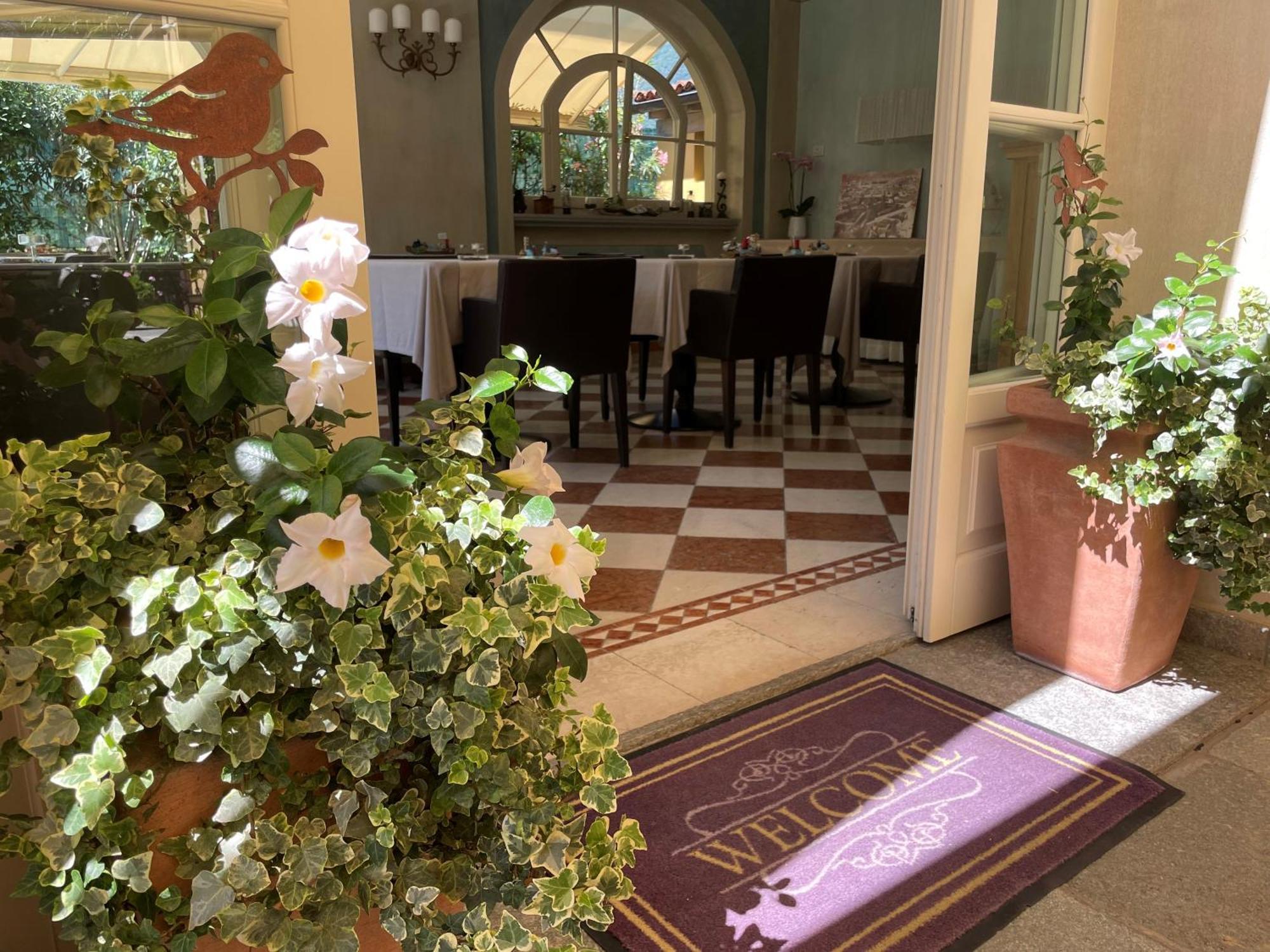Villa Palmira Kinderfreies Hotel Cannobio Luaran gambar